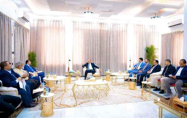 لأول مره  .. عيدروس الزبيدي يلتقي نائف البكري