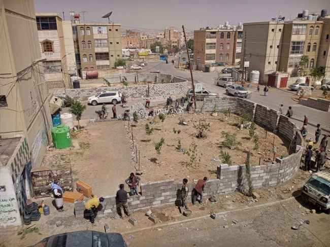الحوثي يحول مباني حكومية مقرات خاصة له ومشاريع استثمارية