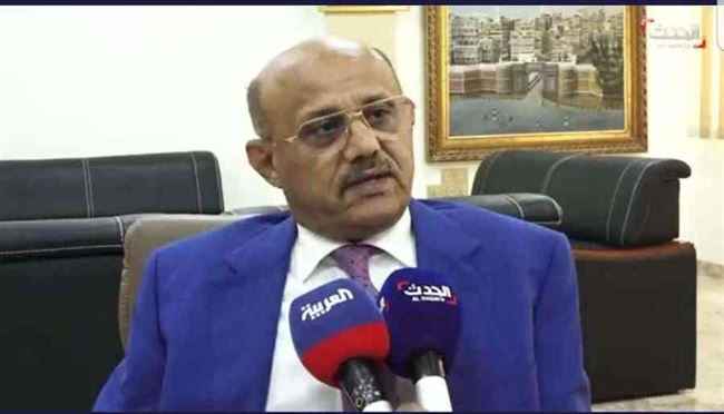 انخفاض أسعار الصرف ومحافظ البنك المركزي باليمن يكشف عن موعد وصول الوديعة السعودية الإماراتية