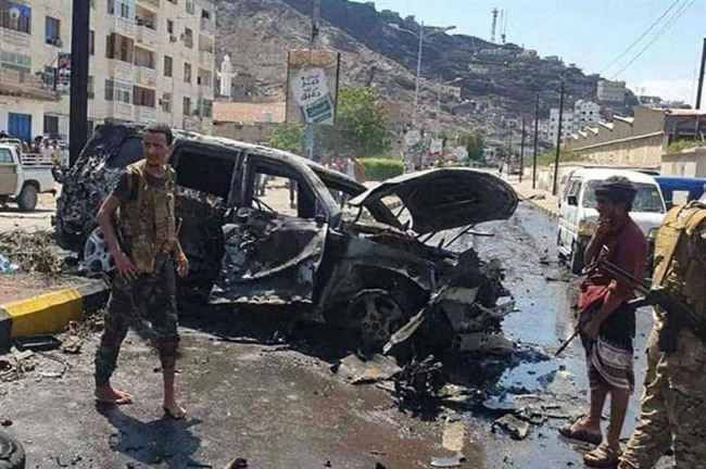 بينهم القيادي العسكري الإخواني أمجد خالد .. بدء محاكمة المتورطين بتفجير موكب وزير الزراعة ومحافظ عدن ومطار عدن