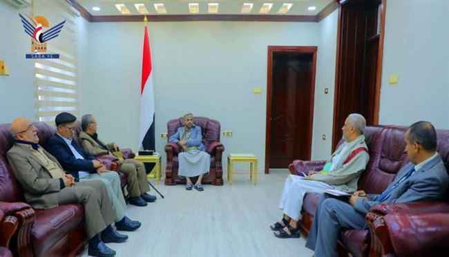 الحوثيون يحددون موقفهم من الوحدة والإنفصال .. والعزي يستنجد بالإصلاح للبقاء في شقرة