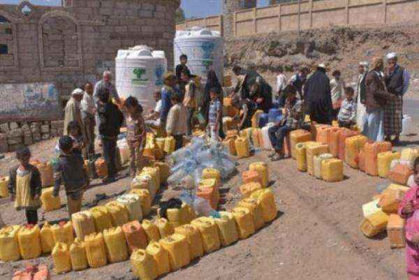بهدف قتل الناس عطشاً .. قيادات حوثية تفرض إتاوات على ملاك آبار المياه في إب
