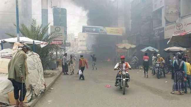 صور.. تعز تشهد فوضى وتخريب وقتل ومظاهرات خلال ساعتين على يد مسلحو الاخوان