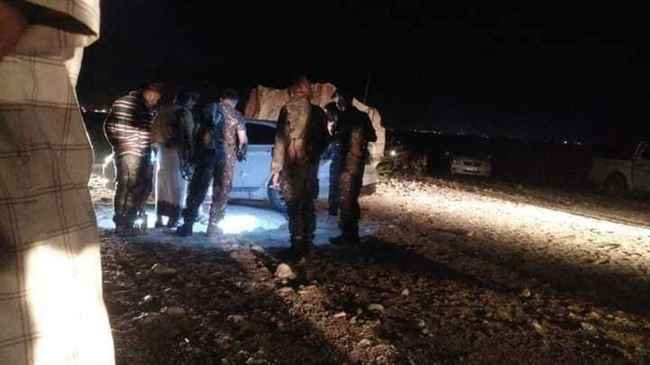 شاهد بالصور.. إغتيال قيادي أمني كبير داخل سيارته في سيئون