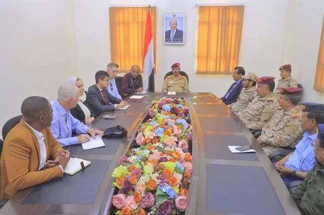 بريطانيا تؤكد دعمها والجيش يحذرها من خطر حوثي يهدد العالم