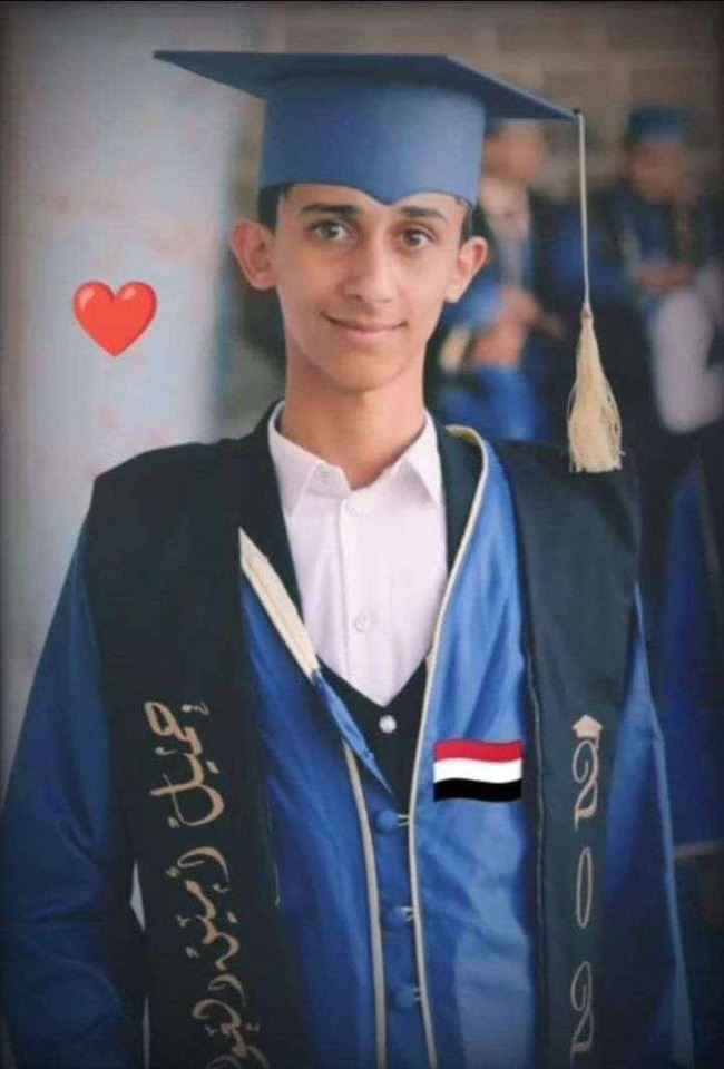 مسلحو الحوثي يختطفون طفل من بين أسرته بقوة السلاح في إب