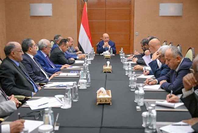 ترقب في عدن لعودة قيادات الدولة بموجب التوجيهات الرئاسية
