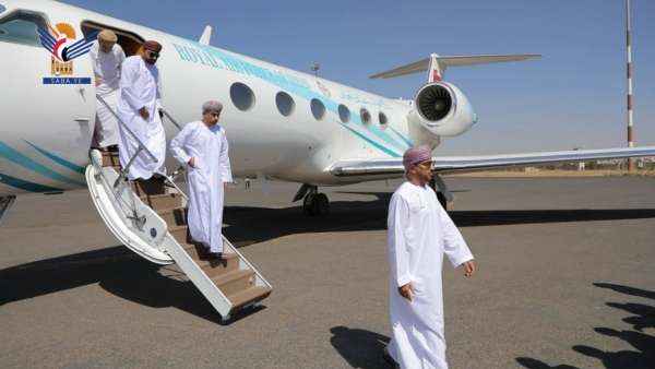 وفد عماني يصل صنعاء في مهمة جديدة