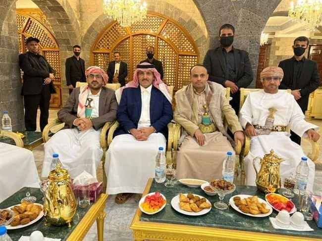 الحوثي يعلن استعداده توقيع الاتفاق بالرياض بعد ساعات من وصول كبيرهم إلى السعودية لأول مرة
