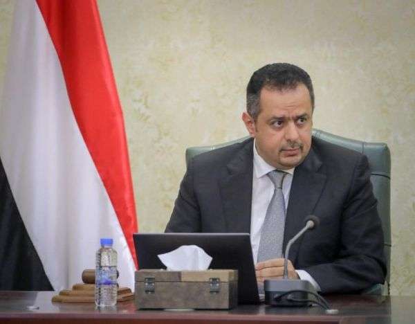 مركز دراسات: رحيل حكومة معين بات أولوية ملحّة