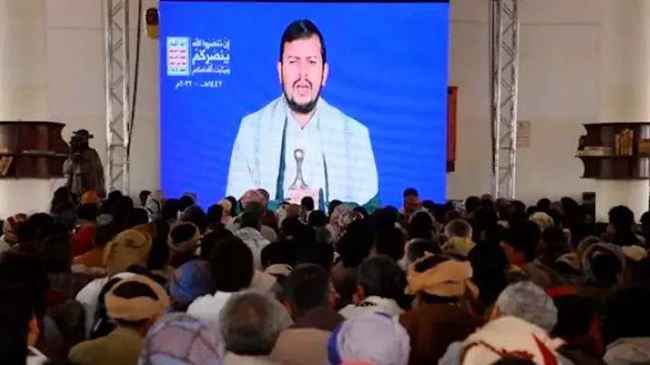 يوم الأربعاء.. الحوثيون يجبرون الموظفين على الاستماع لمحاضرات سيدهم