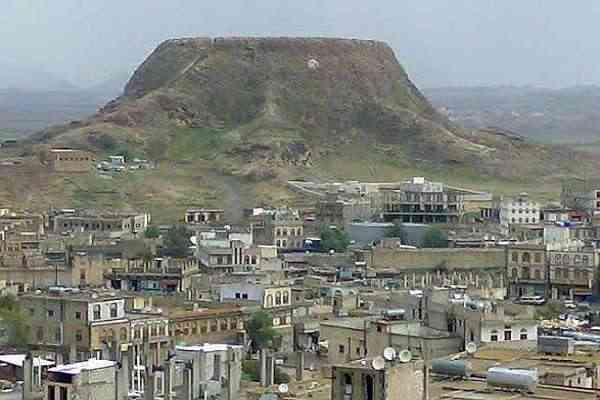 الحوثي يواجه الغليان الشعبي بحملة اعتقالات وأسعة في دمت.. فيديو