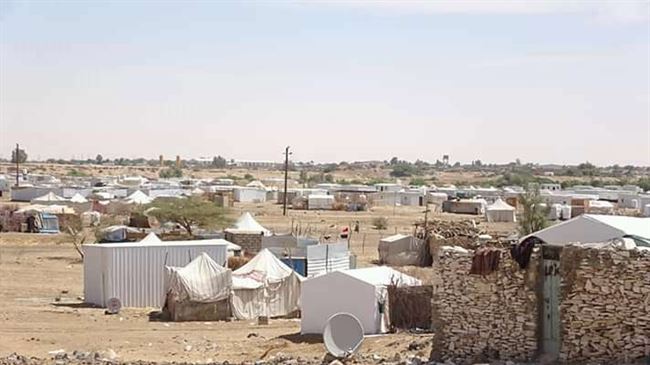 تقرير حكومي يسجل نزوح 2945 أسرة من الجوف والبيضاء إلى مأرب