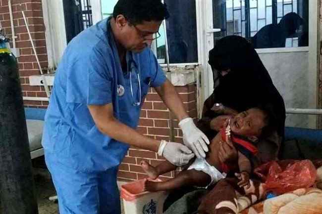 بعد رفض الحوثيين أخذ جرعة التحصين.. اعترافات رسمية بإصابة أكثر من 800 طفل بوباء خطير