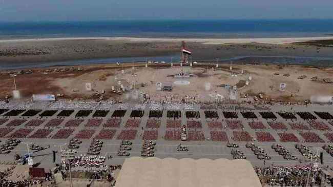 السويد تدعو الحوثيين إلى احترام اتفاق ستوكهولم بعد يوم من العرض العسكري