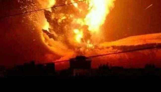 إنفجار قوي يهز محافظة بعد فشل الحوثيون بإطلاق صاروخ باليستي