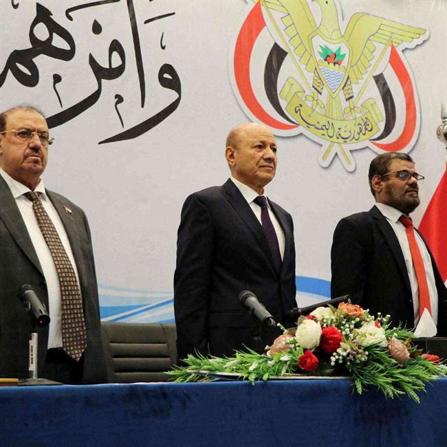 خلافات مجلس القيادة الرئاسي تعرقل وصول الوديعة السعودية ومصادر تكشف أسبابها