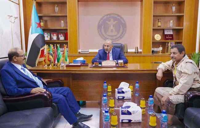 الزُبيدي يعلن دعمه لجهود محافظ شبوة