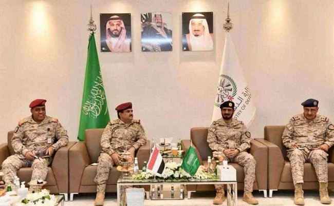 الداعري وقائد التحالف باليمن يؤكدان على الجاهزية القتالية في الوقت والزمان المحددين.. مرحلة قادمة مفصلية