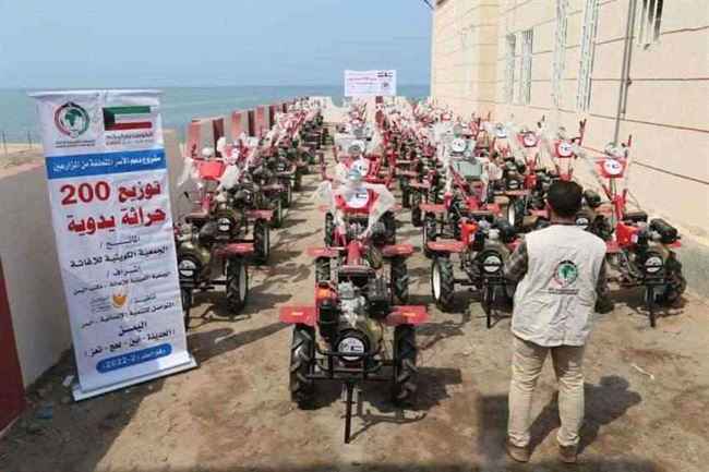 الكويت تدعم حيس بـ50 حراثة