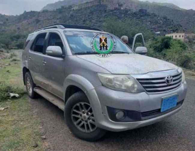 استعادة سيارة مواطن بعد ساعات من سرقتها من بئر احمد في منطقة مشهورة