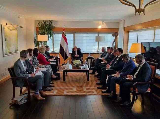 العليمي يستقبل وزير خارجية واشنطن في نيويورك.. جدد دعم امريكا للمجلس الرئاسي