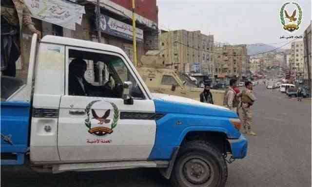 شرطة تعز تقدم رواية حول اشتباكات حي الثورة .. والحصيلة 3 قتلى و3 جرحى