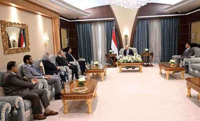 تفاصيل لقاء رئيس مجلس القيادة الرئاسي بهيئة التشاور والمصالحة