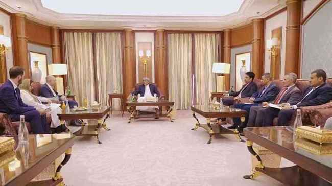 الزبيدي لبريطانيا: حديث تمديد الهدنة وسط تنصل الحوثي عن إلتزام جماعته مجرد حبر على ورق