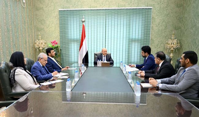 العليمي يلتقي رئاسة هيئة التشاور والمصالحة