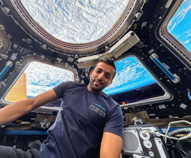 رائد الفضاء الإماراتي سلطان النيادي يتأهب للعودة إلى الأرض