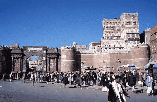 بعد فشل اختطاف بثينة السمة.. اختفاء امرأة بظروف غامضة في باب اليمن بصنعاء