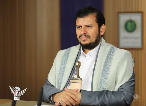 "مدسوسين ومقصرين".. الحوثي تهرب من مسؤولية تردي الأوضاع
