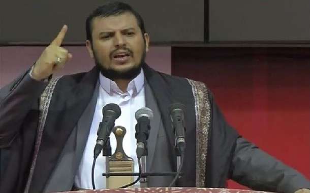 وسط غليان شعبي بصنعاء.. عبدالملك الحوثي يهدد الموظفين في جميع مؤسسات الدولة
