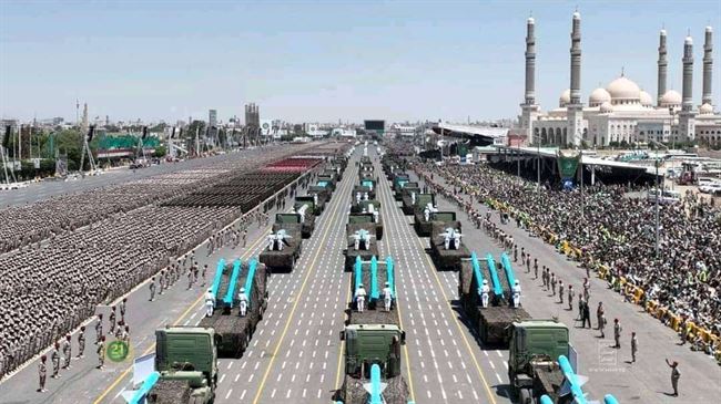 رسائل وتهديدات حوثية من عرض صنعاء العسكري