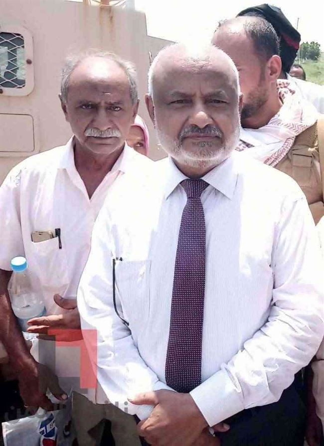 محافظ الحديدة لـ(نافذة اليمن) : إتفاق السويد ولد ميتاً وقريباً ستزول الغمة ويندحر الحوثي (فيديو)