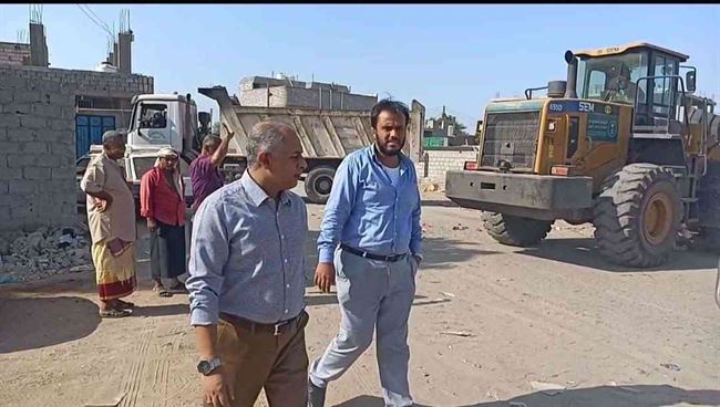 محلي البريقة يشدد على أهمية تنفيذ حملات النظافة