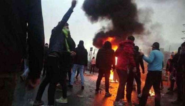 إيران تشتعل.. لهيب الغضب يحرق 6 مراكز للقمع