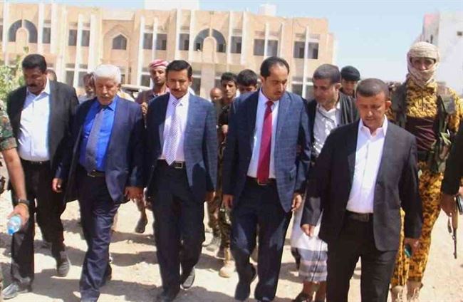 تدهور الخدمات في عدن .. حرب إخوانية بامتياز