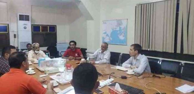 الصليب الأحمر يبحث سُبل تقديم الخدمات الطارئة في الضالع