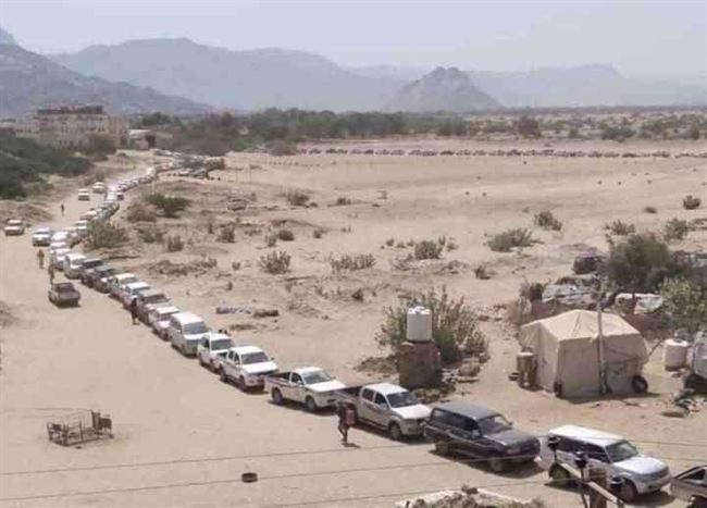 تذمر واستياء واسع.. أزمة وقود خانقة في أهم محافظة نفطية باليمن