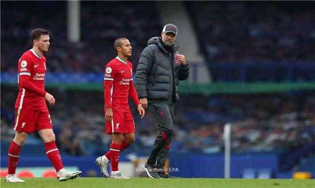 ليفربول يطالب بالتحقيق في قرارات الفار