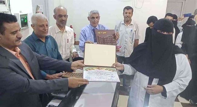 مدير البريقة يدشن العيادة المتنقلة لعدد من المناطق النائية بالمديرية