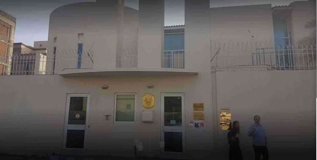 شرطة مكة تقبض على مواطن اعتدى بآلة حادة على موظف بالقنصلية الفرنسية