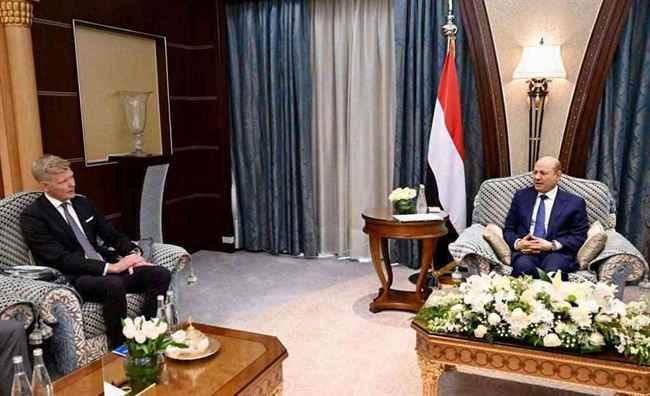 الرئيس العليمي يبلغ المبعوث الأممي : الحوثي يعادي السلام