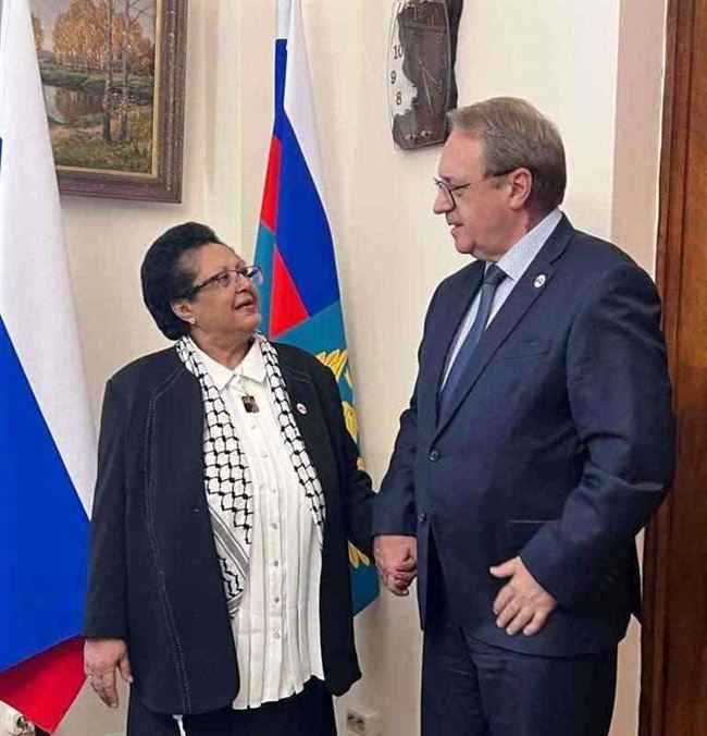 فائقة السيد توجه رسالة قوة للحوثي من داخل روسيا