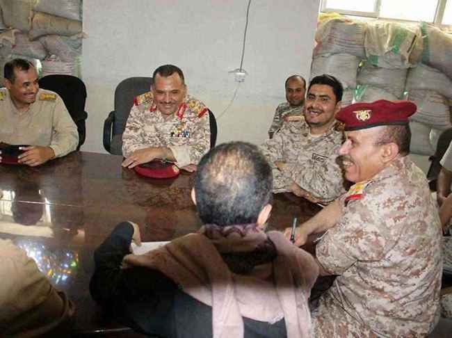 محور تعز يفشي أسرار عسكرية عن التحالف والمجلس الرئاسي ويقدمها للحوثي على طبق من ذهب