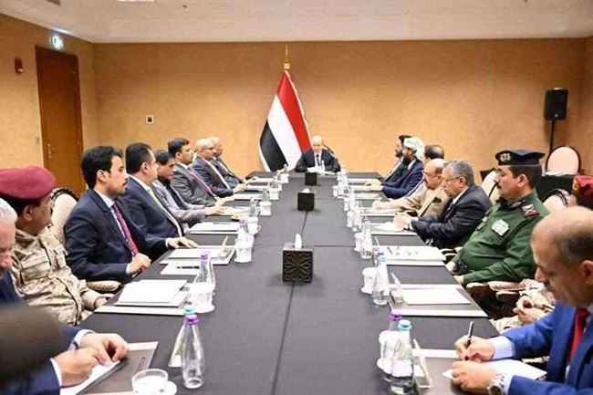 تفاصيل هامة عن اجتماع المجلس الرئاسي بجميع قيادات سلطات الدولة.. اتخذ إجراءات