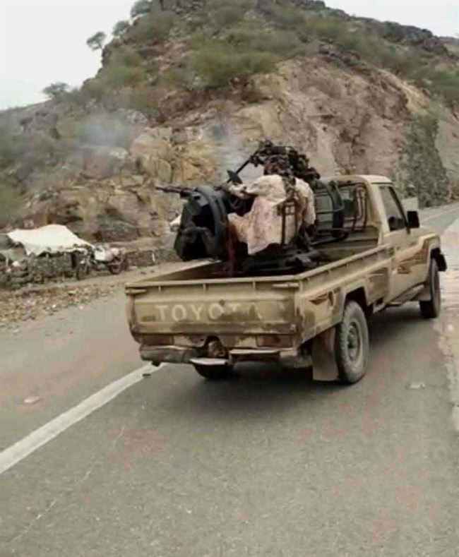 تحت أضواء ألعاب نارية في السماء .. الحوثي يستغل الاحتفال بالمولد النبوي للهجوم على أبين