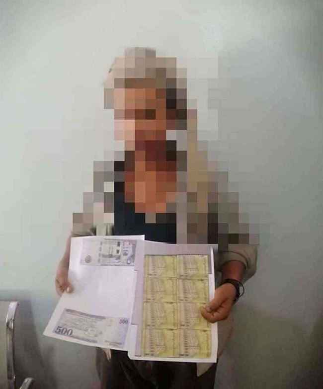 شاهد.. تفاصيل عملية ضبط أخطر مزور عملات أجنبية في أحد فنادق عدن وبحوزته الأموال